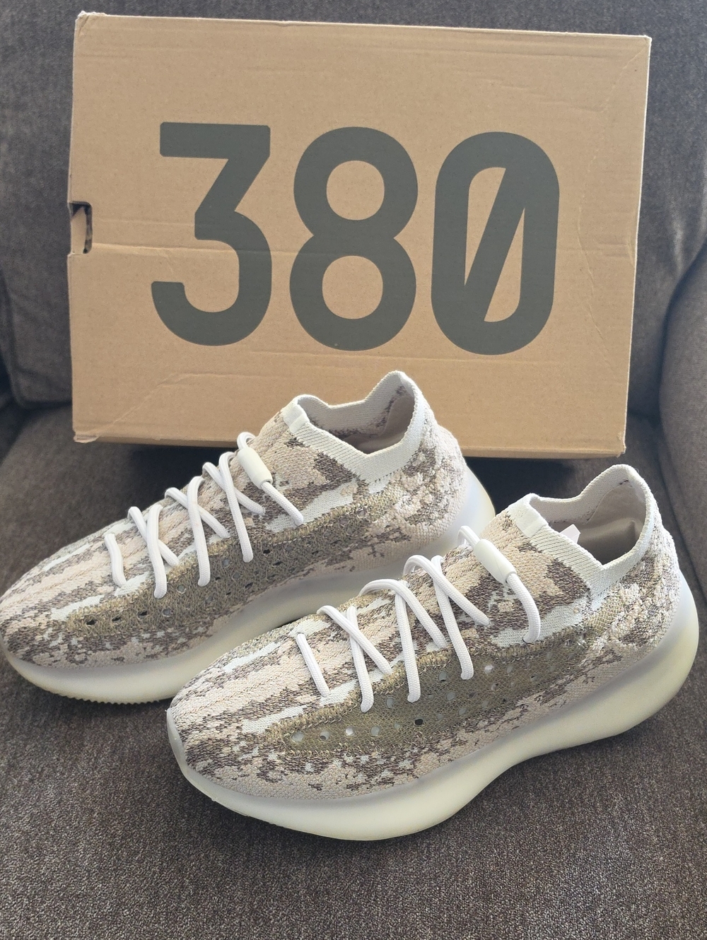 Adidas Yeezy Boost 380 Pyrite GZ0473 Men’s 9 New in Box